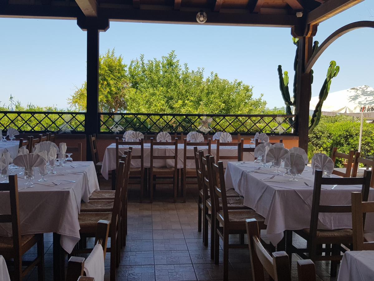 Hotel La Vela Valledoria  Dış mekan fotoğraf